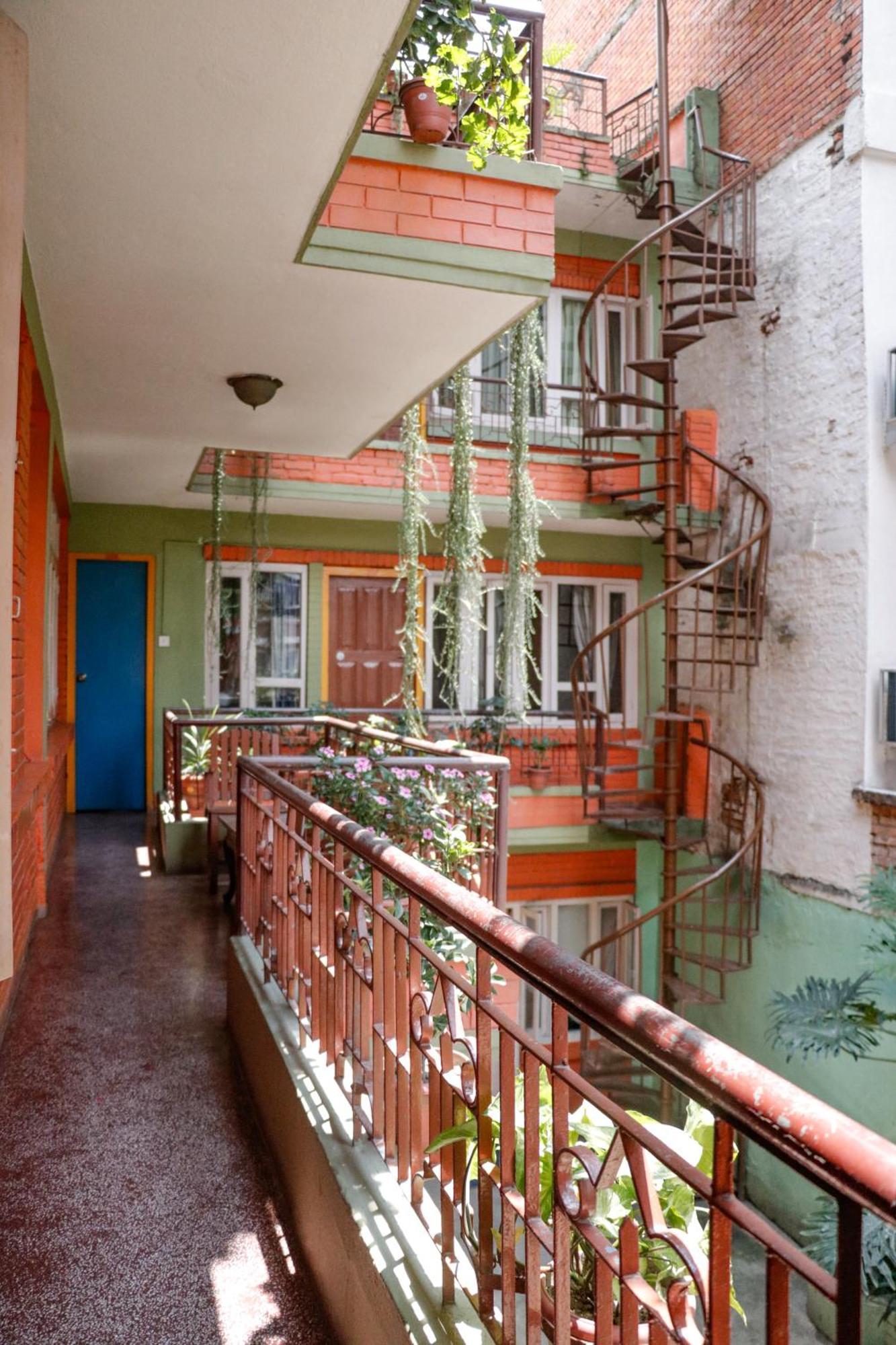 Hotel Backpackers Inn Katmandú Exterior foto